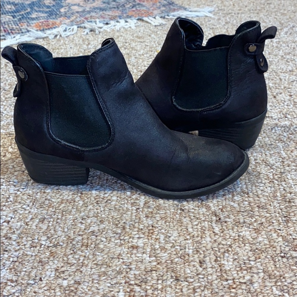 Black soda booties